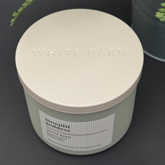 BBW Moonlit Goddess White Barn Bath & Body Works 3 Wick Candle - Picture 4 of 10